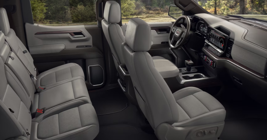 2024 GMC Sierra Interior