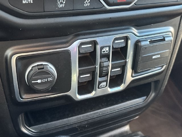 2022 Jeep Gladiator Overland