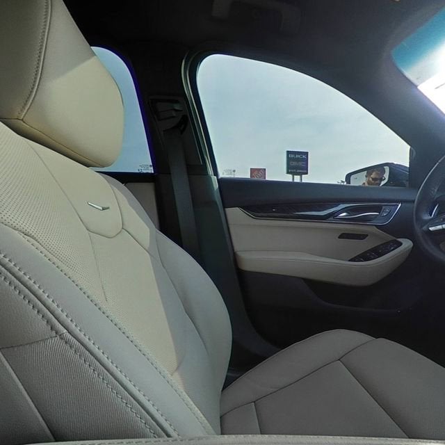 2022 Cadillac CT5 Premium Luxury
