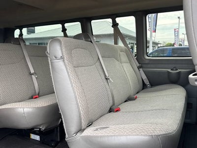 2025 Chevrolet Express Passenger 1LT