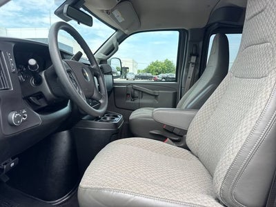 2025 Chevrolet Express Passenger 1LT