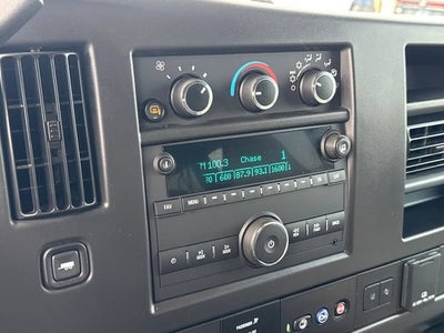 2025 Chevrolet Express Passenger 1LT