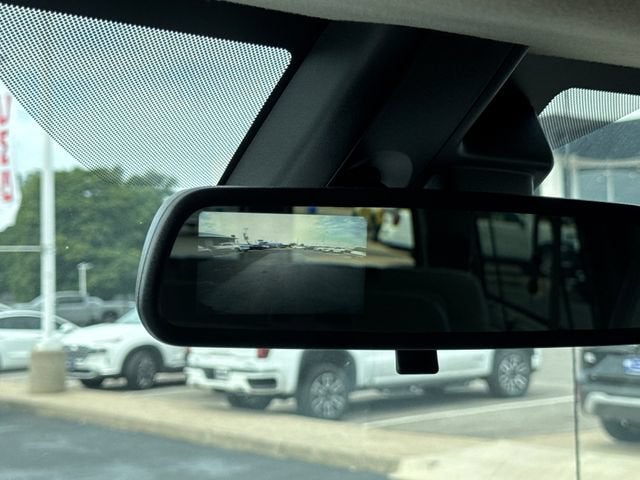 2025 Chevrolet Express Passenger 1LT