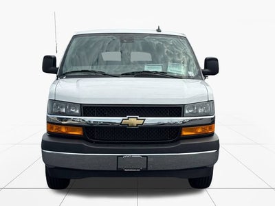 2025 Chevrolet Express Passenger 1LT