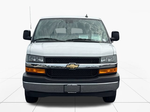 2025 Chevrolet Express Passenger 1LT