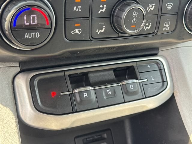 2021 GMC Acadia SLT