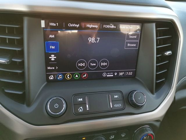 2023 GMC Acadia Denali