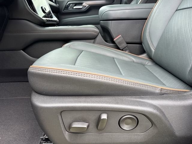 2025 GMC Yukon AT4