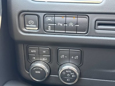 2023 GMC Yukon XL SLE