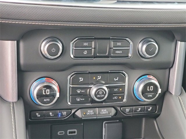 2023 GMC Yukon XL SLT