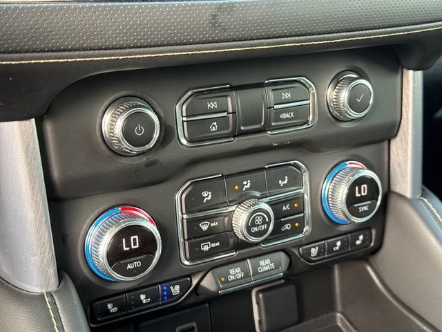 2022 GMC Yukon XL SLT