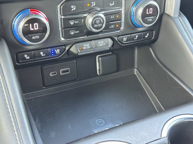 2022 GMC Yukon XL SLT