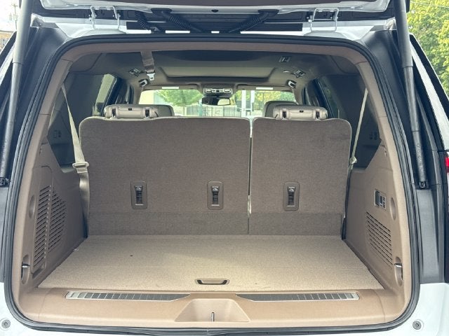 2027 GMC Yukon XL Denali - Photo 13