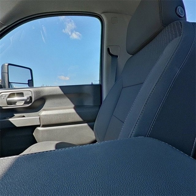 2025 GMC Sierra 2500 HD Pro