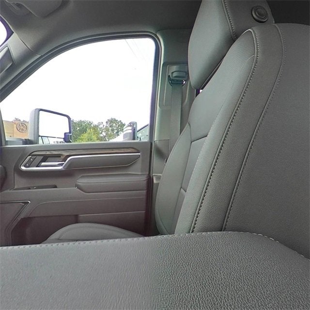 2025 GMC Sierra 2500 HD SLT