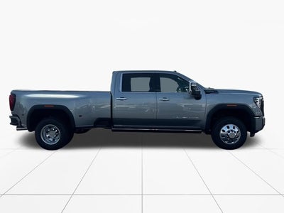 2026 GMC Sierra 3500 HD Denali Ultimate DRW