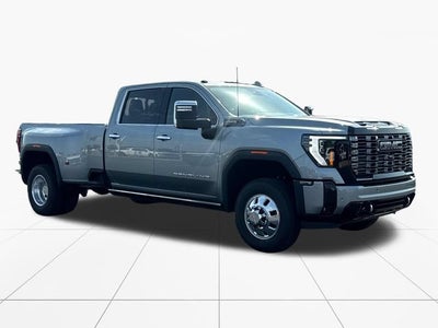2026 GMC Sierra 3500 HD Denali Ultimate DRW