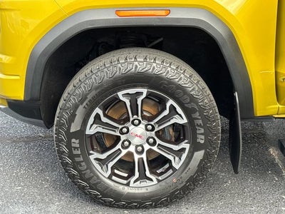 2023 GMC Canyon 4WD AT4