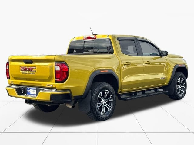 2023 GMC Canyon 4WD AT4