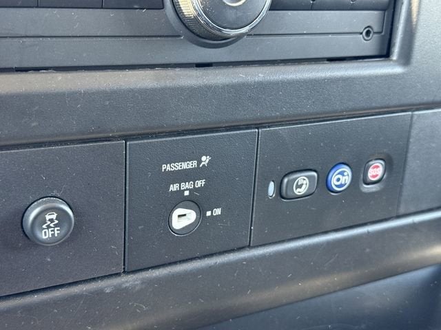 2023 GMC Savana Cargo Work Van - Photo 23