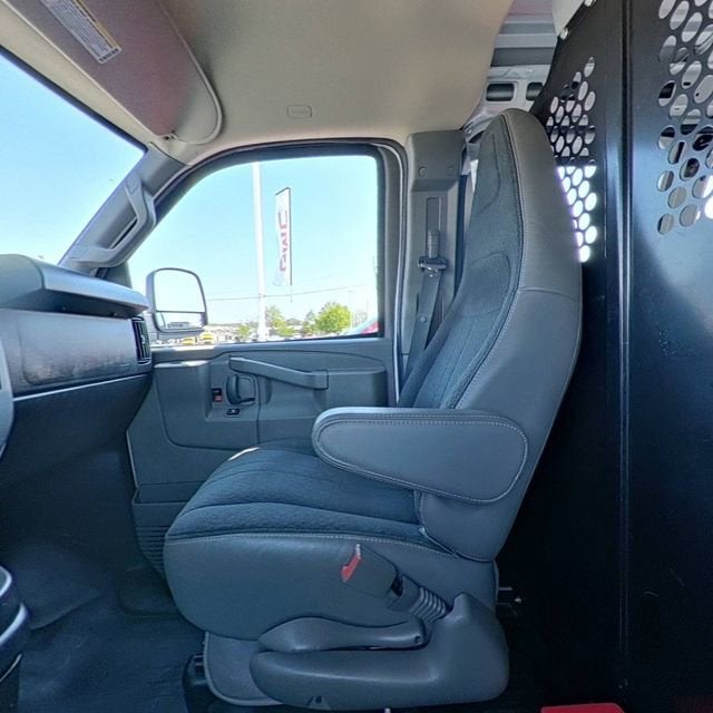 2023 GMC Savana Cargo 2500 Work Van
