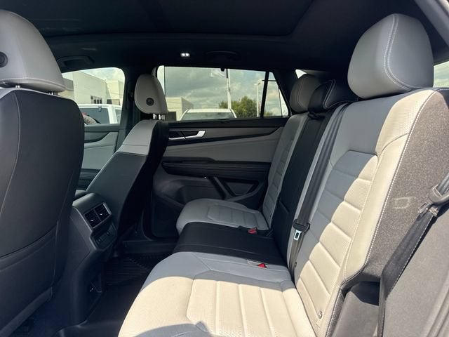 2024 Volkswagen Atlas Cross Sport 2.0T SEL R-Line