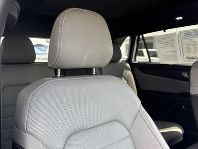 2024 Volkswagen Atlas Cross Sport 2.0T SEL R-Line