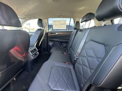 2024 Volkswagen Atlas 2.0T SE w/Technology