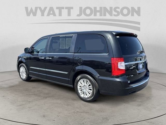 2015 Chrysler Town & Country Limited Platinum