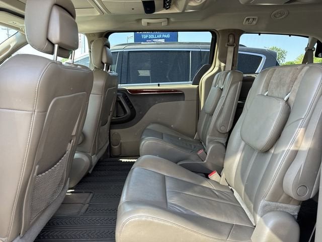 2015 Chrysler Town & Country Limited Platinum