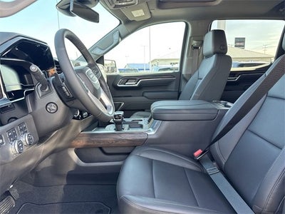 2025 GMC Sierra 1500 SLT