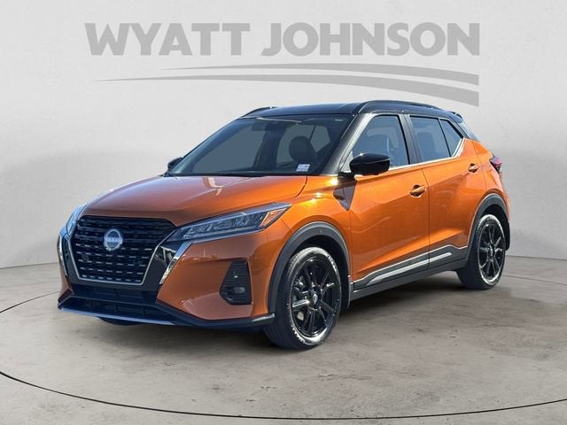 2023 Nissan Kicks SR