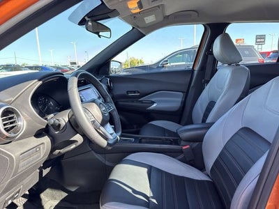 2023 Nissan Kicks SR