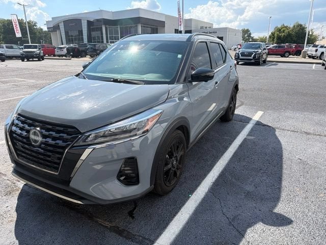2023 Nissan Kicks SR