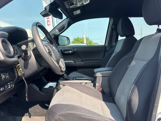 2022 Toyota Tacoma 4WD SR