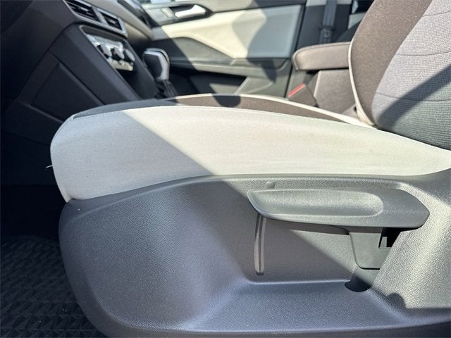 2025 Volkswagen Taos S