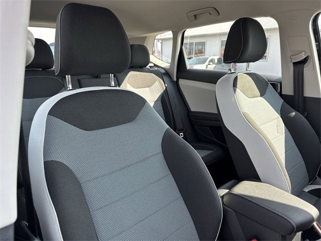 2025 Volkswagen Taos S