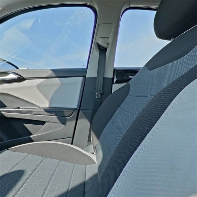 2025 Volkswagen Taos S