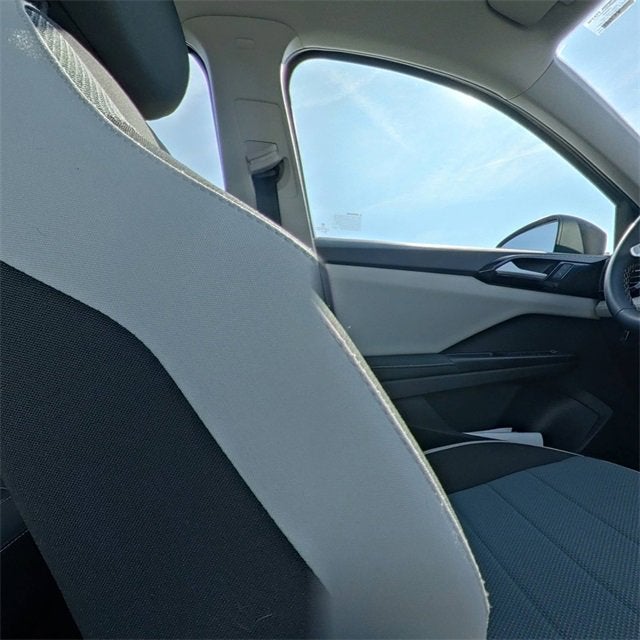 2025 Volkswagen Taos S