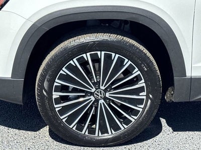 2025 Volkswagen Taos SE