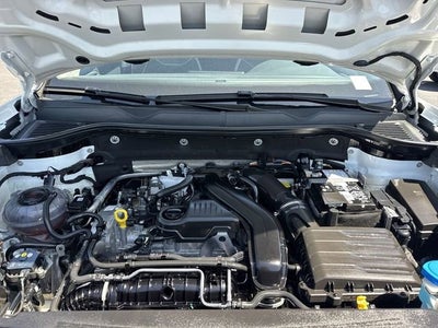 2025 Volkswagen Taos SE