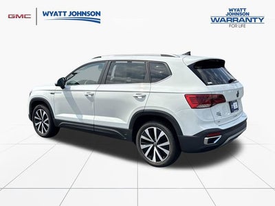 2024 Volkswagen Taos SE