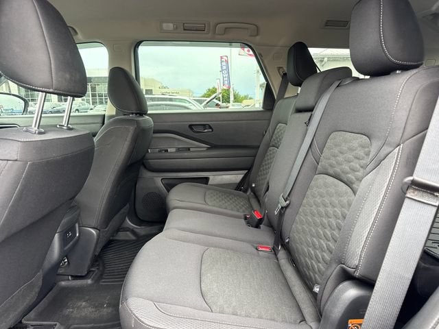 2024 Nissan Pathfinder S