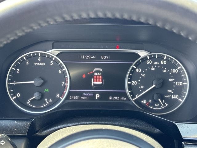 2025 Nissan Pathfinder SV