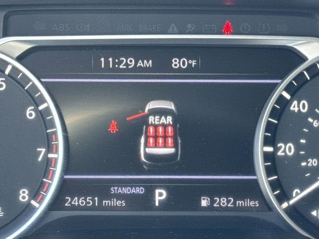 2025 Nissan Pathfinder SV