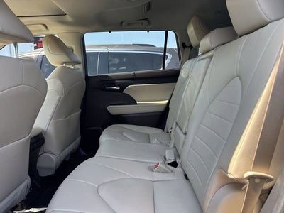 2022 Toyota Highlander XLE