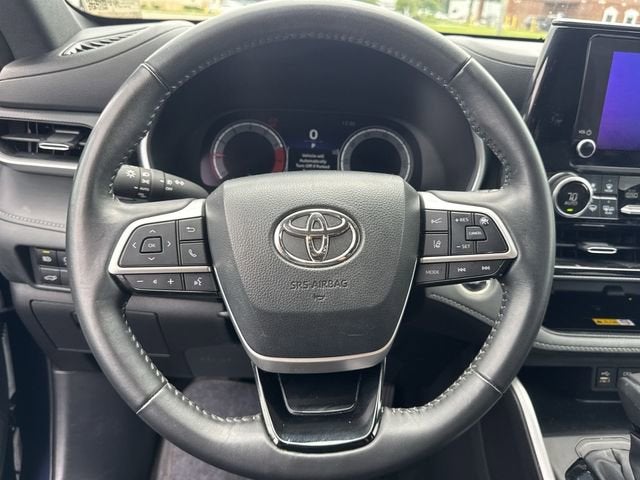 2025 Toyota Highlander LE