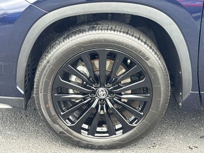 2025 Toyota Highlander LE