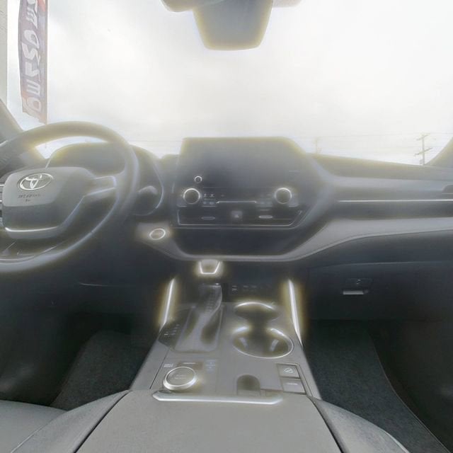 2025 Toyota Highlander LE