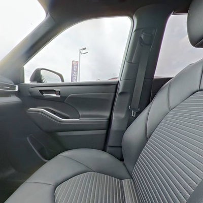 2025 Toyota Highlander LE